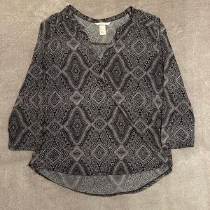 H&M black patterned 3/4 length sleeve top